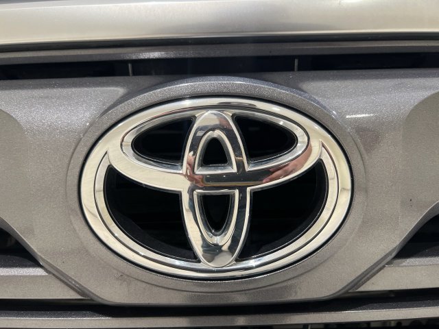 Used 2024 Toyota Tundra Limited w/ Power Package AWD/4WD image 28