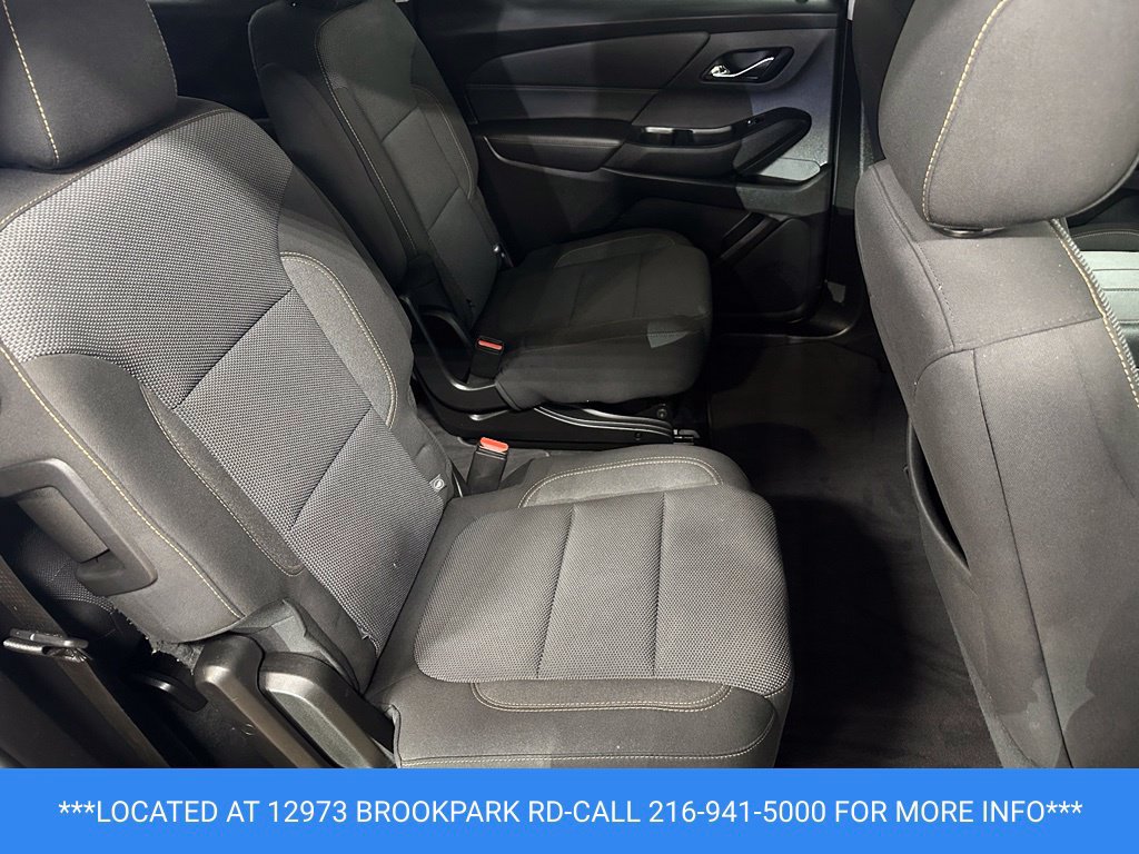 Used 2021 Chevrolet Traverse LT FWD image 24