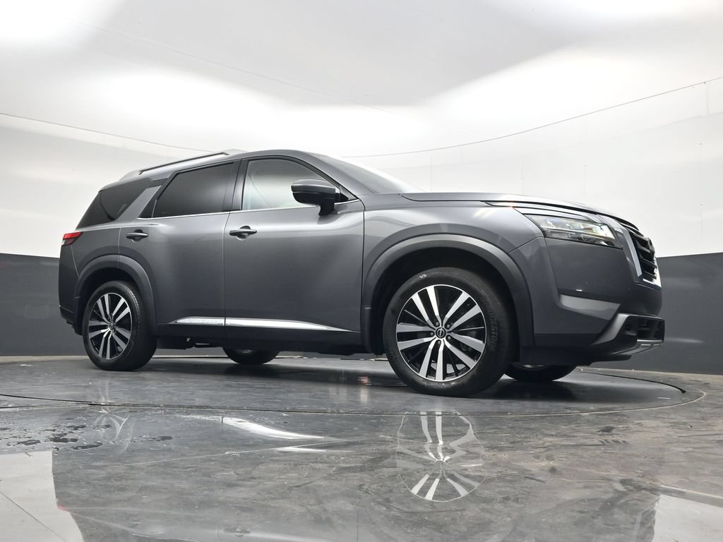 Used 2024 Nissan Pathfinder Platinum w/ Cargo Package FWD image 24