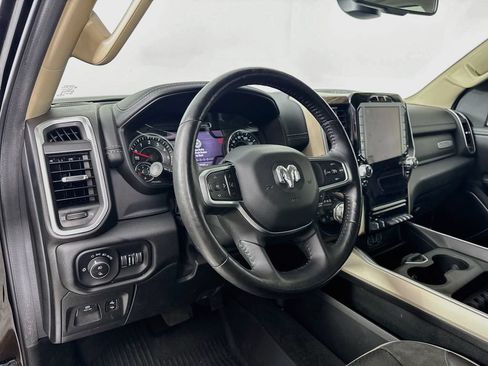 Used 2020 RAM 1500 Laramie AWD/4WD image 10