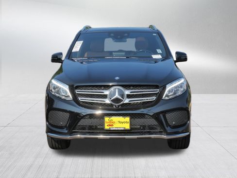 Used 2017 Mercedes-Benz GLE 400 4MATIC image 2