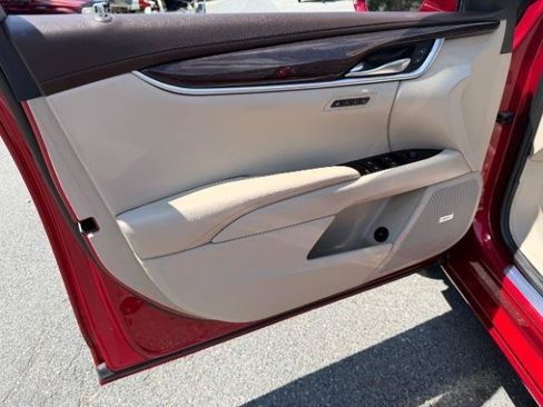 Used 2015 Cadillac XTS Luxury FWD image 10