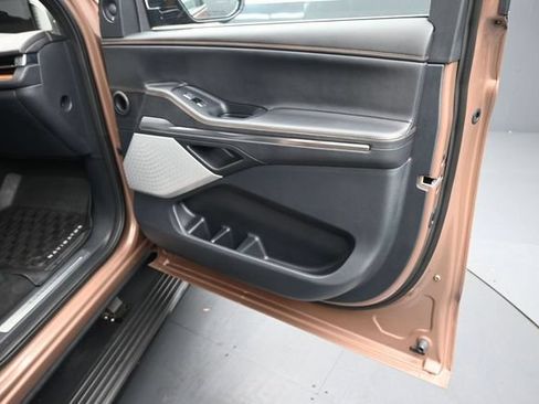 Certified 2025 Lincoln Navigator Black Label AWD/4WD image 34