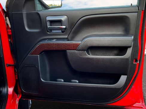 Used 2019 GMC Sierra 1500 SLE w/ SLE Value Package image 20