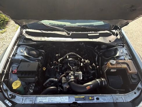Used 2006 Dodge Magnum R/T RWD image 35