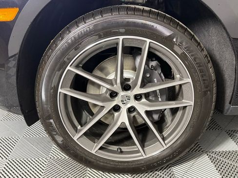 New 2026 Porsche Macan image 11