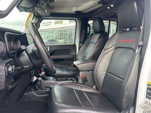 Certified 2024 Jeep Gladiator Rubicon w/ Convenience Group image 14