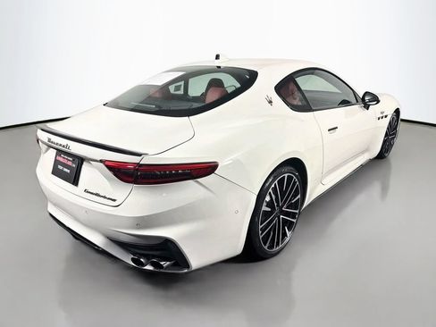 Used 2024 Maserati GranTurismo Trofeo AWD/4WD image 5