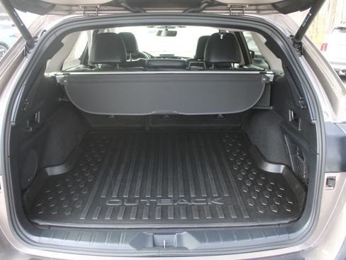 Used 2024 Subaru Outback Limited image 10