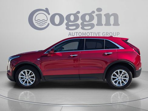 Used 2023 Cadillac XT4 Luxury w/ Driver Awareness Package FWD image 3