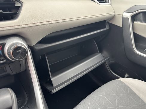 Used 2019 Toyota RAV4 XLE image 25