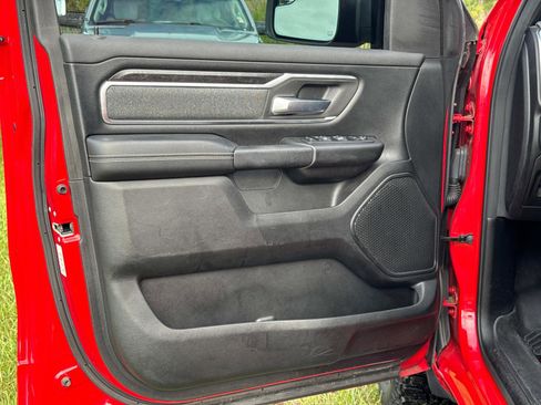 Used 2019 RAM 1500 Big Horn AWD/4WD image 18
