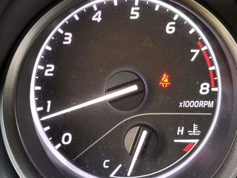 Used 2024 Toyota Camry SE w/ Cold Weather Package image 28