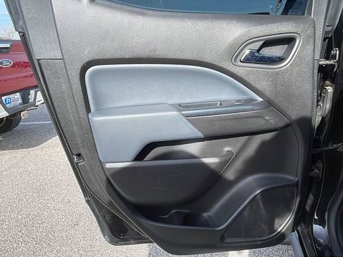 Used 2016 Chevrolet Colorado Z71 image 17