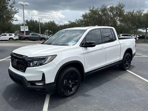 Certified 2025 Honda Ridgeline Black Edition image 8
