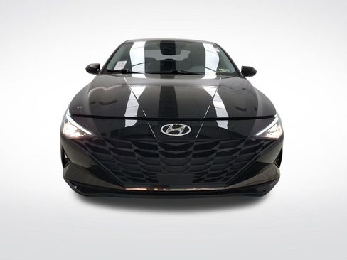 Used 2023 Hyundai Elantra SEL w/ Convenience Package FWD image 2