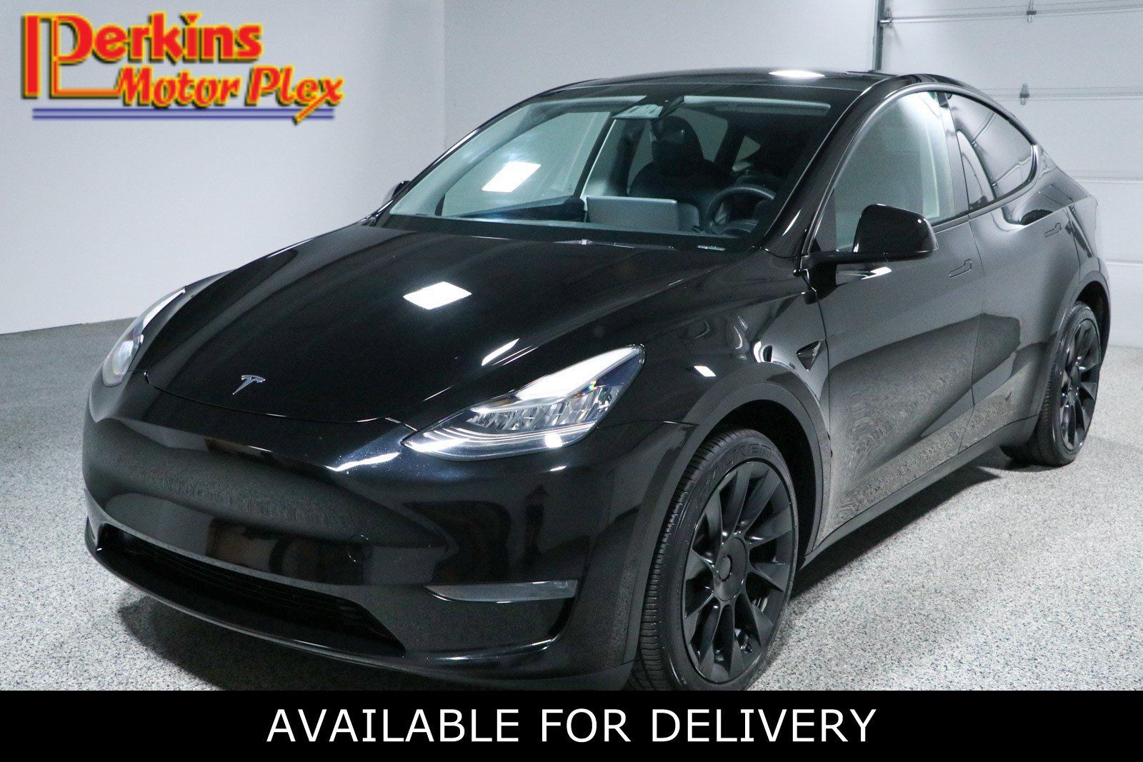 Used 2023 Tesla Model Y Long Range AWD/4WD image 1