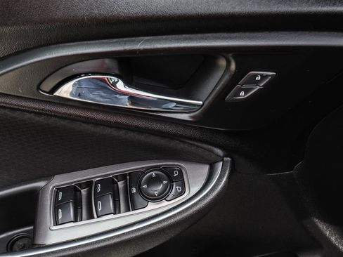 Used 2019 Chevrolet Malibu LT image 35