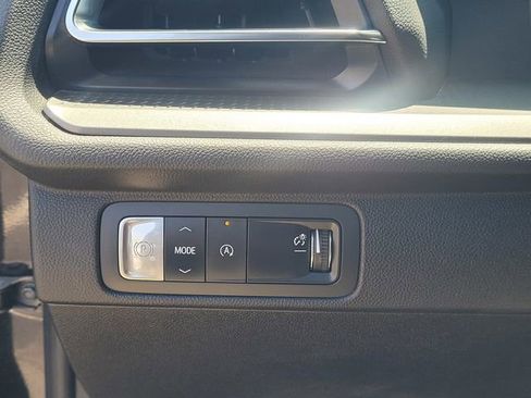 Used 2024 Chevrolet Traverse LT FWD image 23