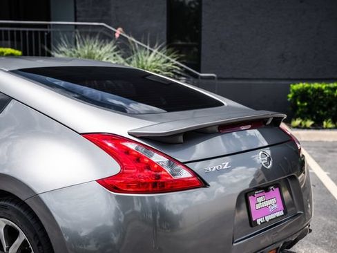 Used 2013 Nissan 370Z Coupe RWD image 38