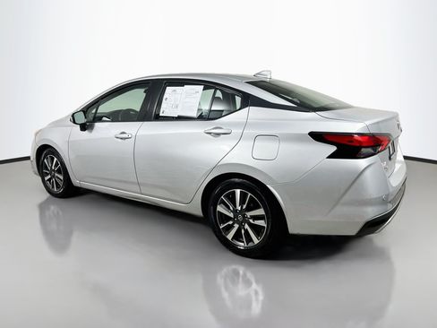 Used 2021 Nissan Versa SV FWD image 8