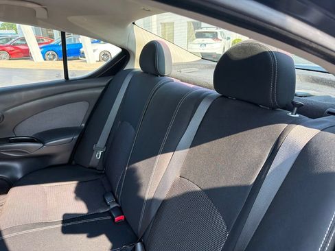 Used 2015 Nissan Versa SV FWD image 14
