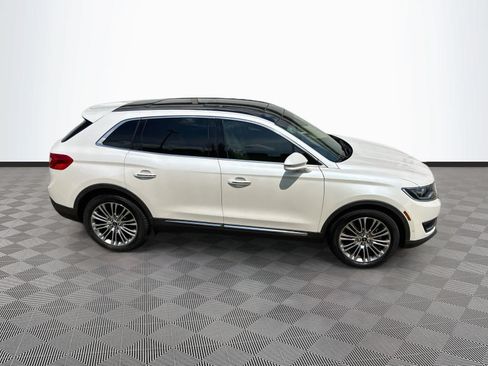 Used 2016 Lincoln MKX Reserve w/ Technology Package AWD/4WD image 4