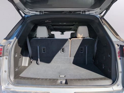 Used 2023 Chevrolet Traverse Premier image 30