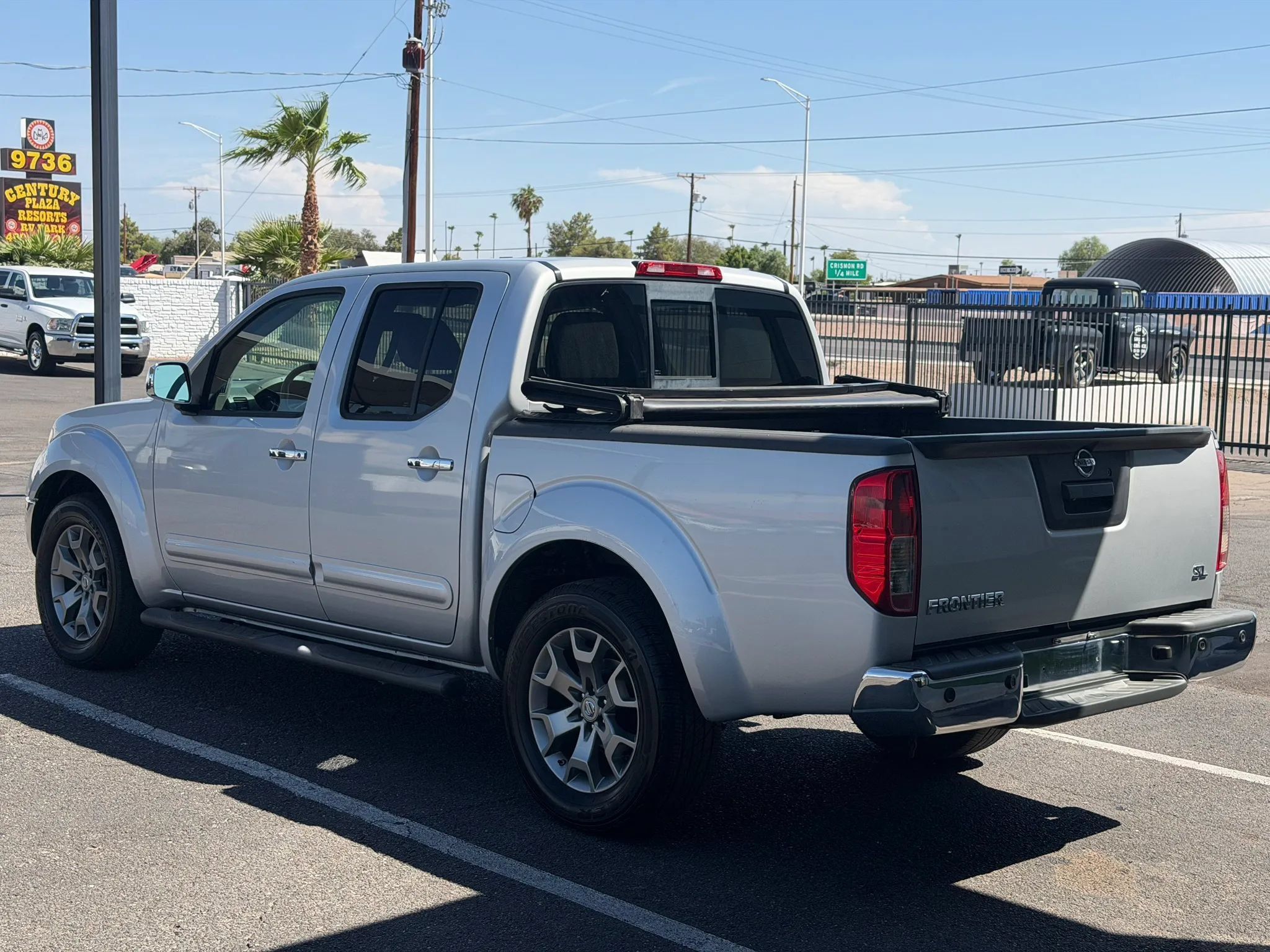 Used 2019 Nissan Frontier SL RWD image 4