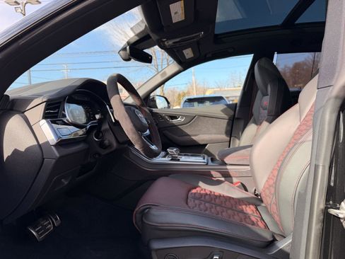 New 2025 Audi RS Q8 performance image 14