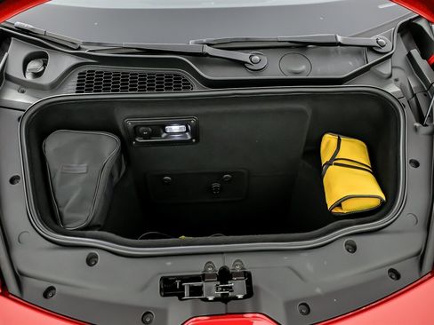 Used 2021 Lamborghini Huracan EVO image 21