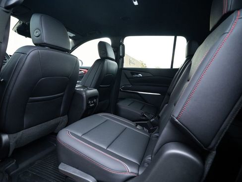 New 2025 Chevrolet Traverse Z71 w/ Enhanced Driving Package image 37