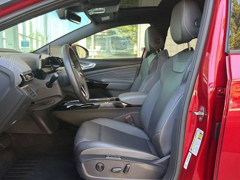 Certified 2023 Volkswagen ID.4 Pro S AWD/4WD image 14
