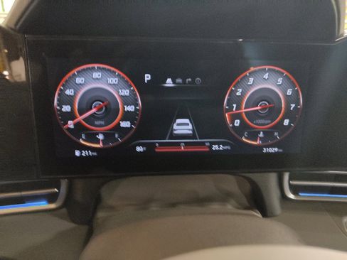 Used 2025 Hyundai Elantra SEL FWD image 23