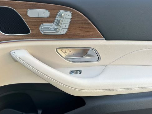 Certified 2026 Mercedes-Benz GLE 350 4MATIC image 32