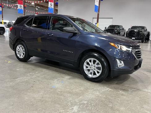 Used 2019 Chevrolet Equinox LS AWD/4WD image 7