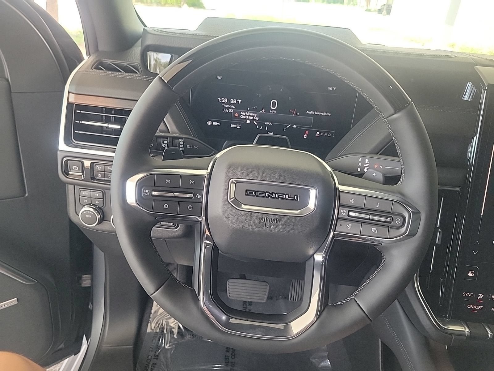 New 2026 GMC Yukon Denali w/ Denali Reserve Package AWD/4WD image 22