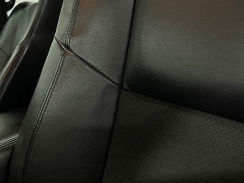 Used 2019 Jeep Grand Cherokee Altitude image 19