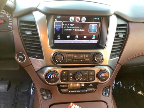 Used 2015 Chevrolet Suburban LTZ image 44