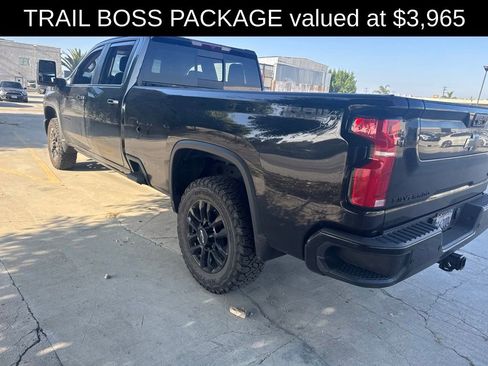 Used 2025 Chevrolet Silverado 2500 LT w/ Trail Boss Package AWD/4WD image 3