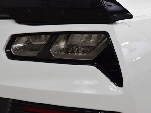 Used 2015 Chevrolet Corvette Z06 w/ 3LZ Preferred Equipment Group image 19