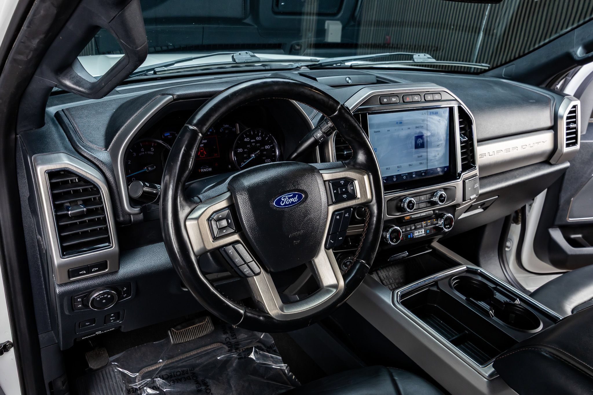 Used 2022 Ford F250 Platinum w/ FX4 Off-Road Package AWD/4WD image 17