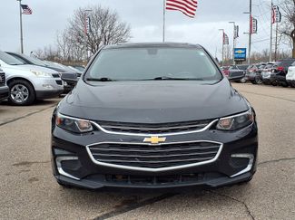 Used 2018 Chevrolet Malibu LT video 2