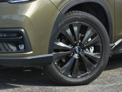 Used 2022 Subaru Ascent Onyx Edition image 2