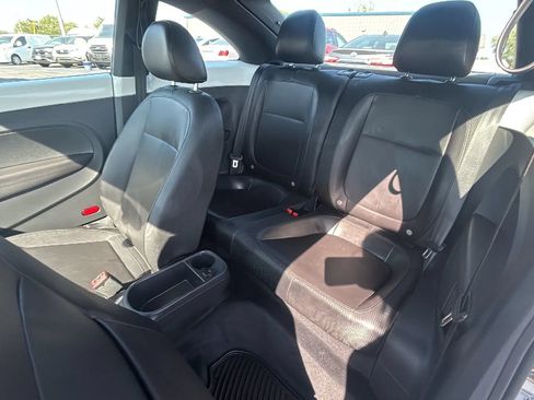 Used 2012 Volkswagen Beetle 2.5 FWD image 16