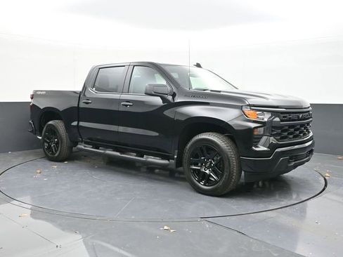 New 2026 Chevrolet Silverado 1500 Custom w/ LPO, Dark Essentials Package AWD/4WD image 21