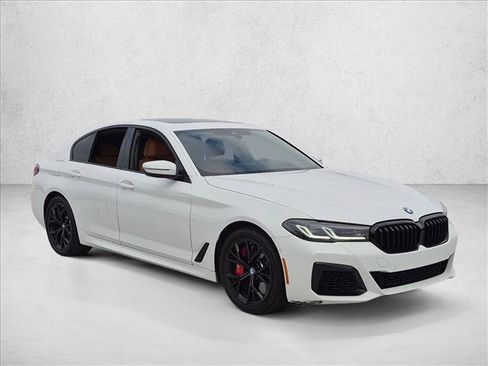 Used 2023 BMW 540i w/ M Sport Package RWD image 3