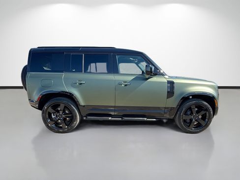 New 2026 Land Rover Defender 110 X-Dynamic SE image 6