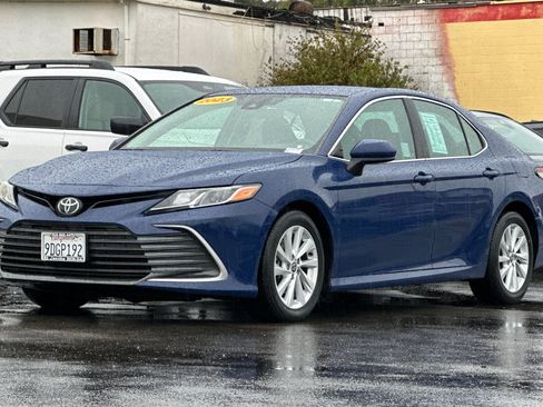 Used 2023 Toyota Camry LE image 7