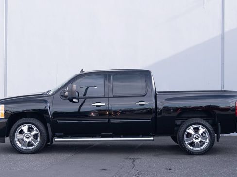 Used 2012 Chevrolet Silverado 1500 LTZ w/ LTZ Plus Package AWD/4WD image 22